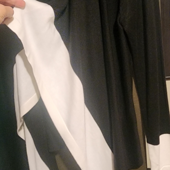 Calvin Klein cardigan; size small - Picture 3 of 3